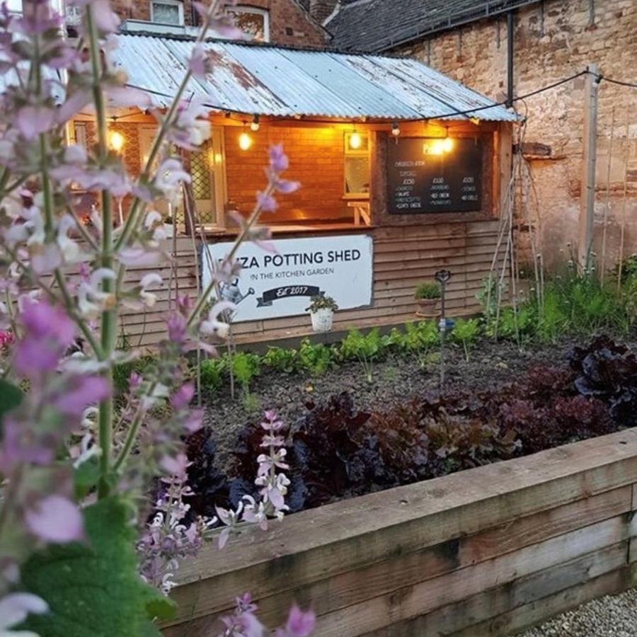 The Bull And Swan Hotel