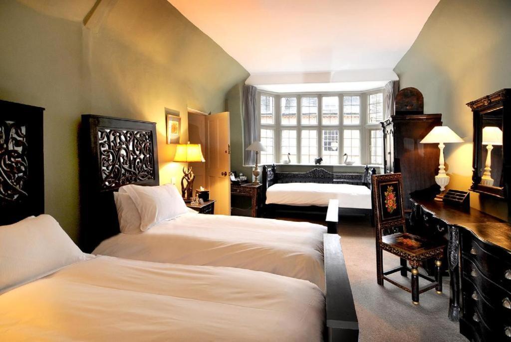 The Bull And Swan Hotel